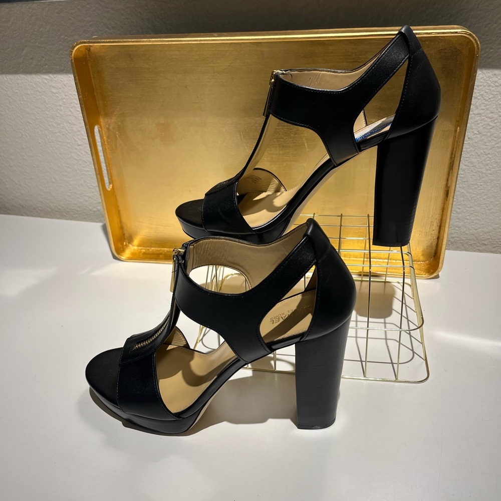 Berkley T-Strap Platform Dress Sandals Brand New